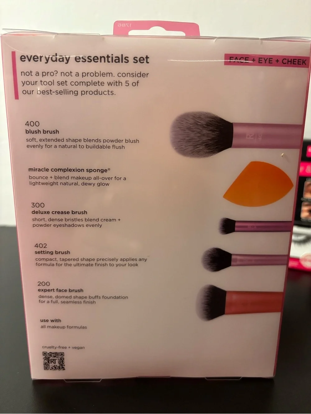 Real Techniques Everyday Essentials Set - Pink Handles with Orange Sponge